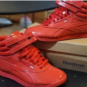 REEBOK CLASSIC HI-TOP PATENT SNEAKER